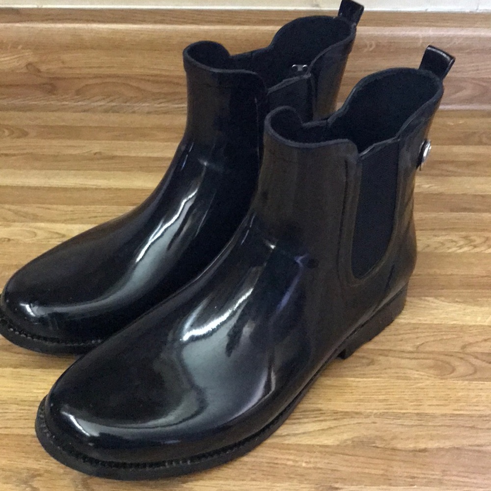 Black Michael Kors Chelsea rain boots